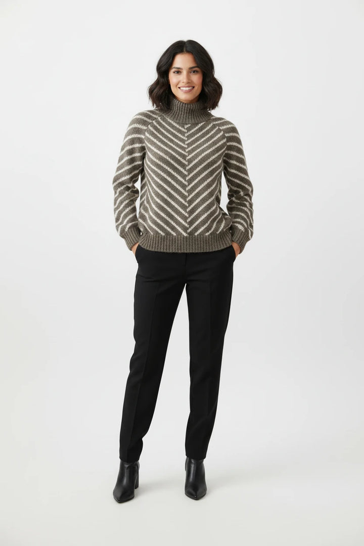 Knitted Sweater Long Sleeve Warm Brown